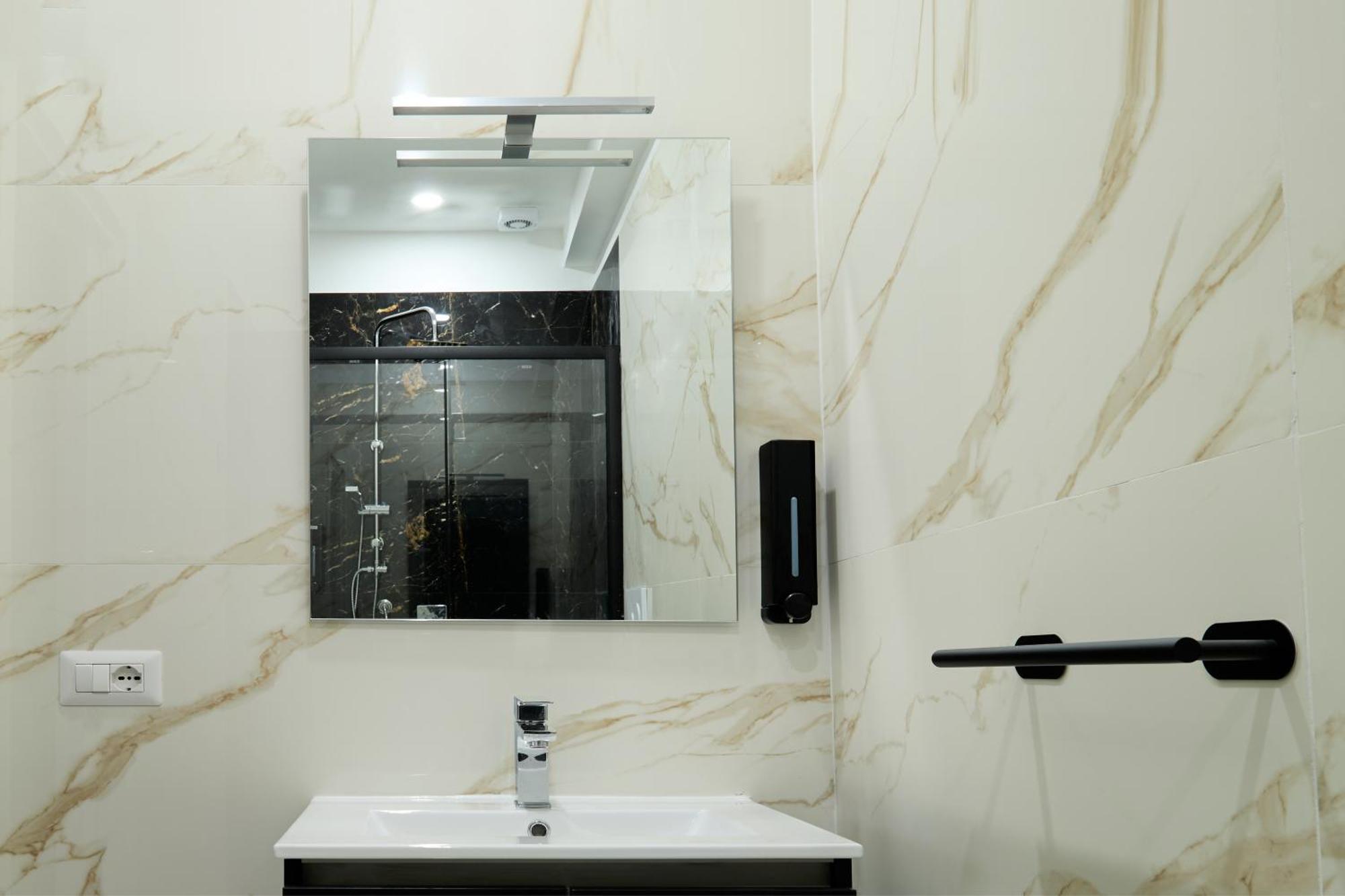 Napoli Central Lumina Suites المظهر الخارجي الصورة